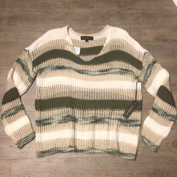 Brand🆕😍LOVE AT FIRST FIND sweater - Picture 1 of 9